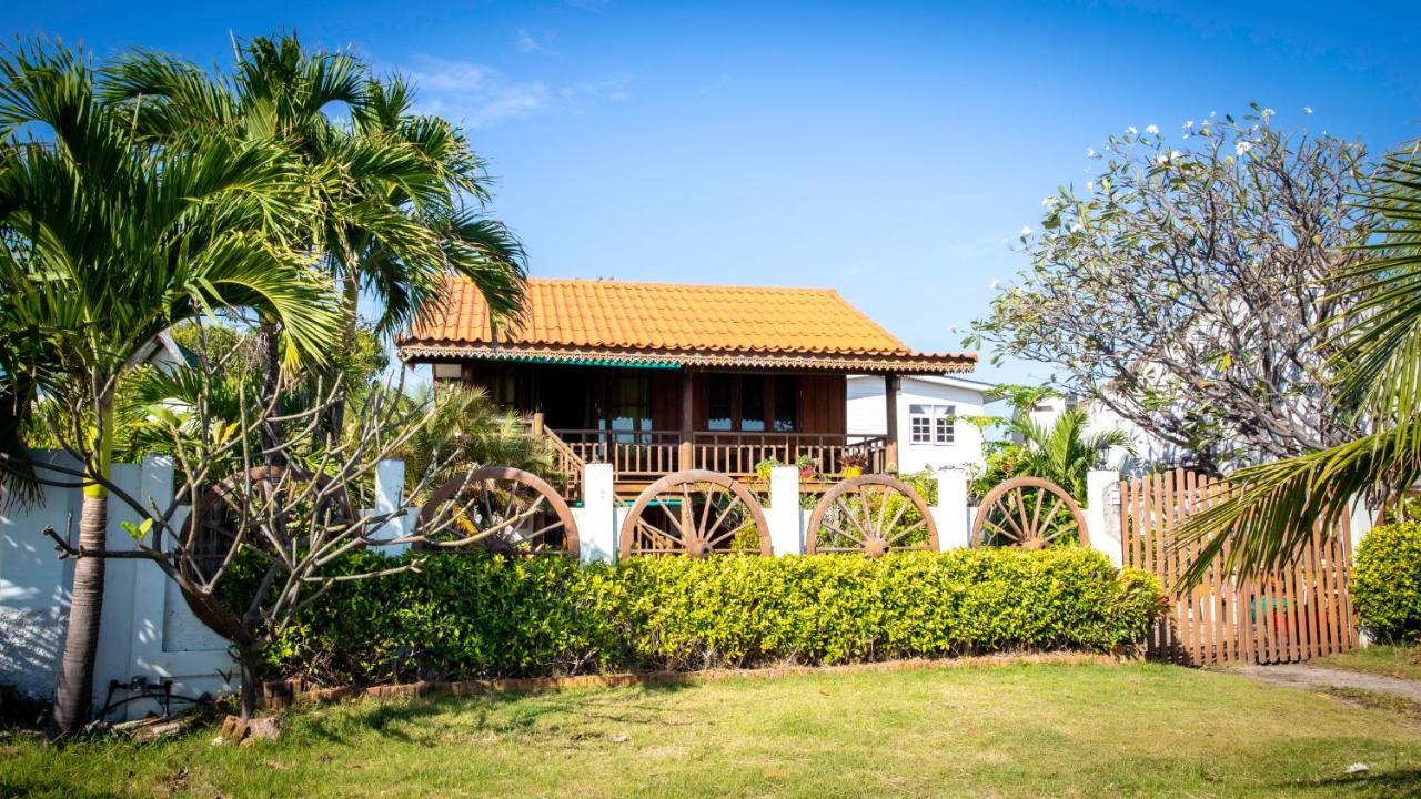 Seesea Thai Wooden House On Beachfront Prachuap Khiri Khan Exterior foto